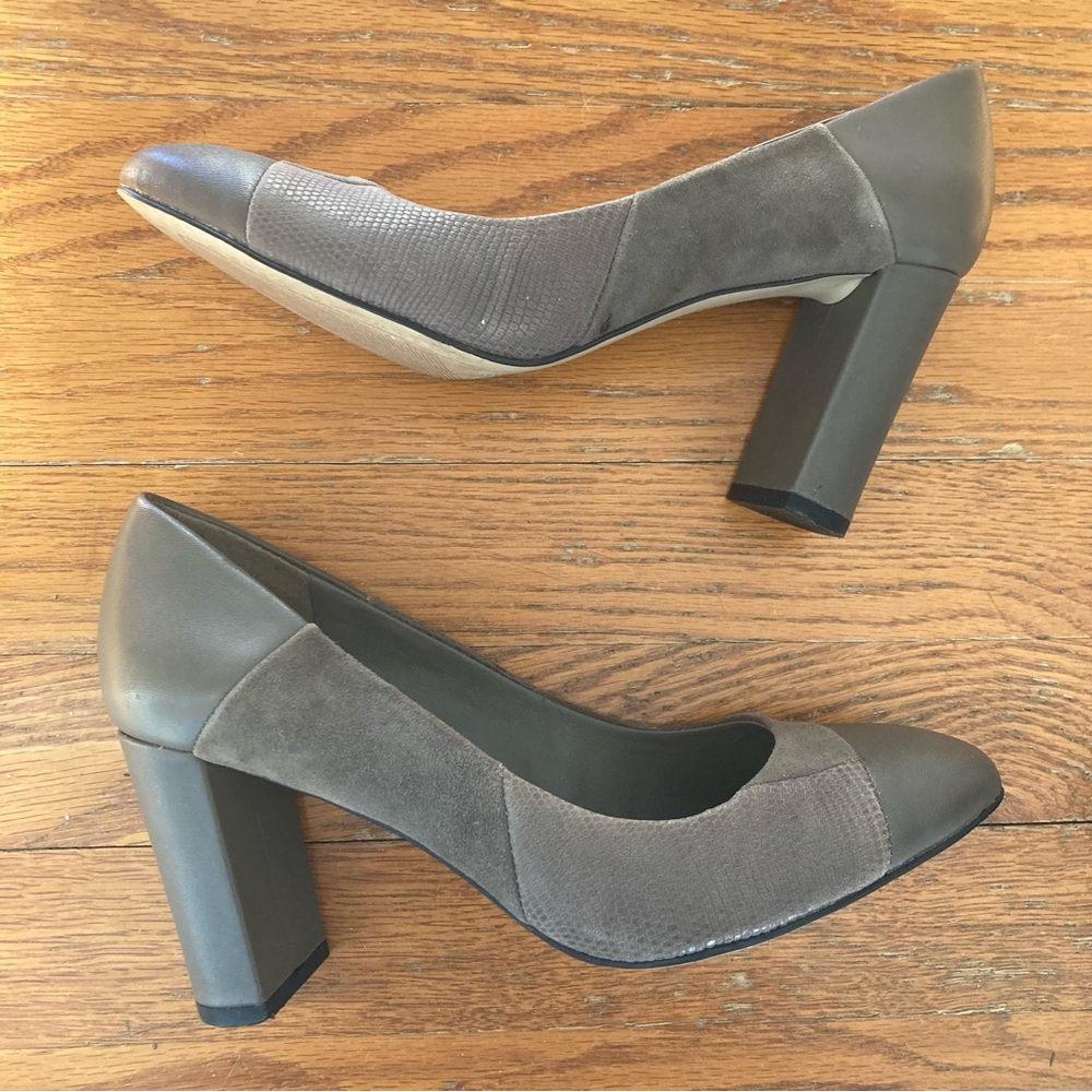 4/$10 - Tahari Elroy Block Heeled Pumps - Gray